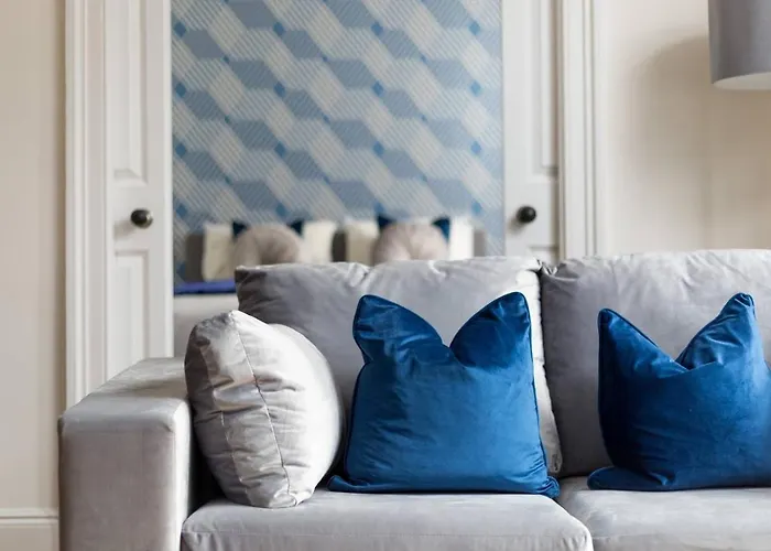 Luxury Renovated 1 Bed Nr St - Super