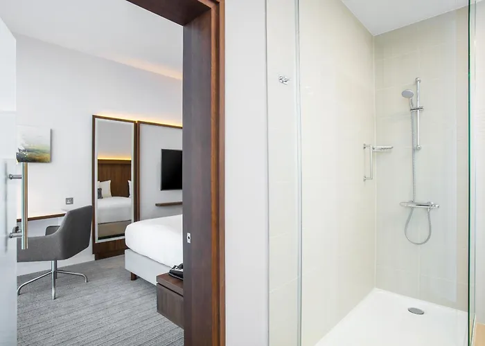 Hotel Courtyard By Marriott West