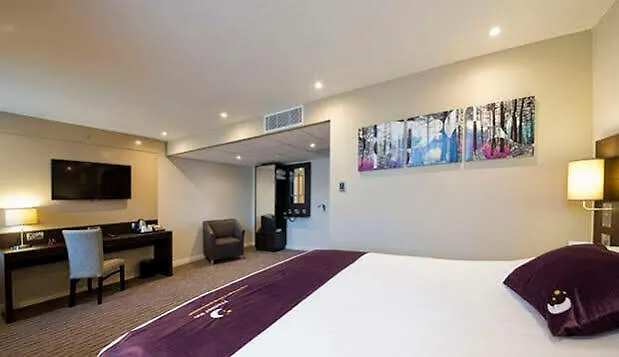 Отель Premier Centre Royal Mile 3*