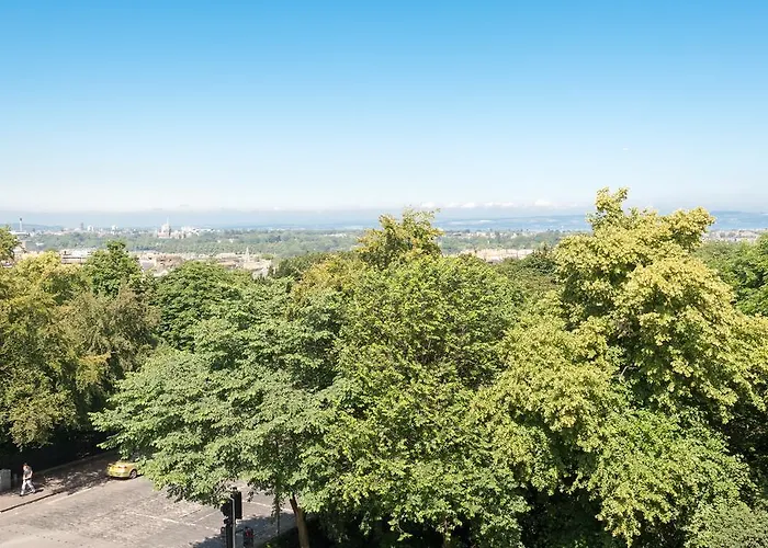 苏格兰q之家运气公寓 *