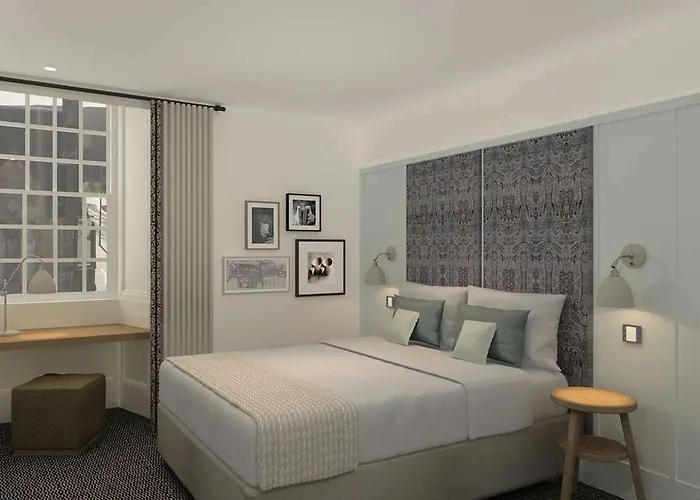 Abbey Apartments, At Holyrood