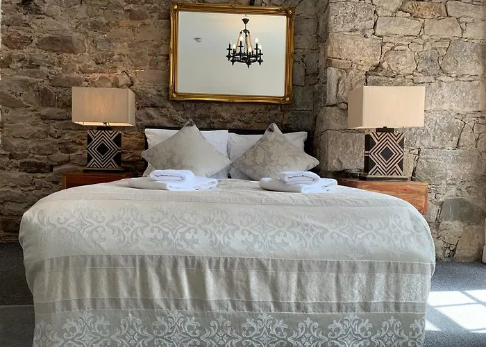 皇家大道城堡附近宾馆 5*