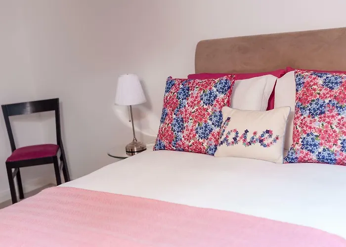 The Tollcross * אדינבורו