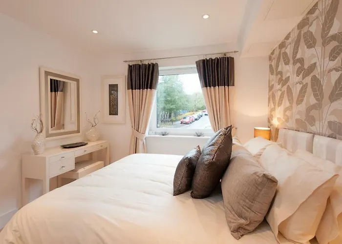 דירה The Corstorphine No. 1 *