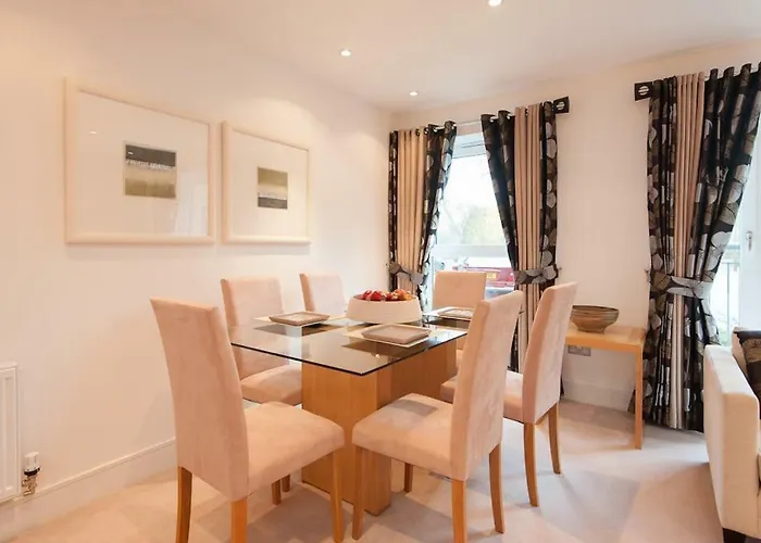 The Corstorphine No. 1 דירה *