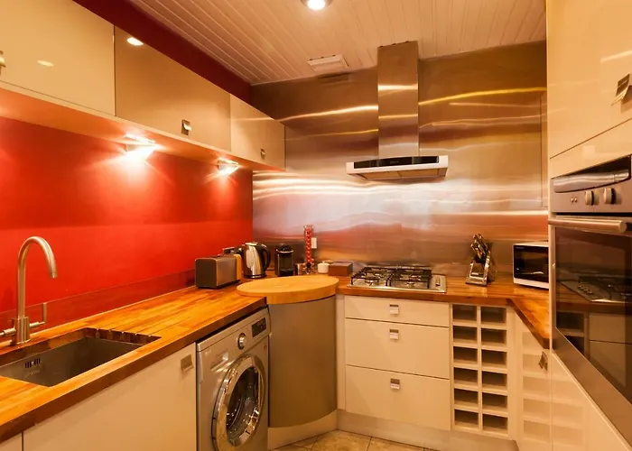 The Coates Gardens *