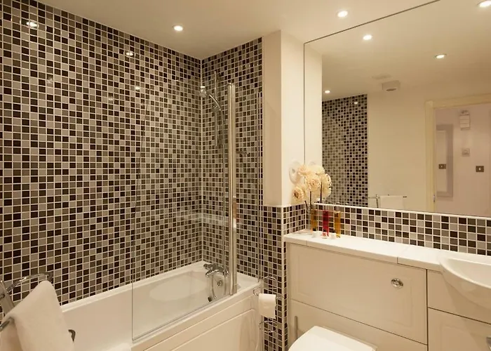 דירה The Corstorphine No. 1