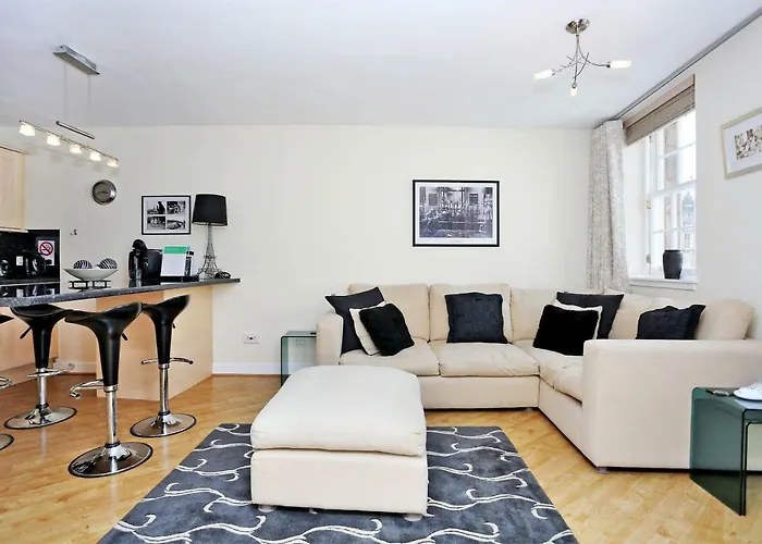 West Bow - Comfy 2 Bed On West Bow Overlooking Grassmarket