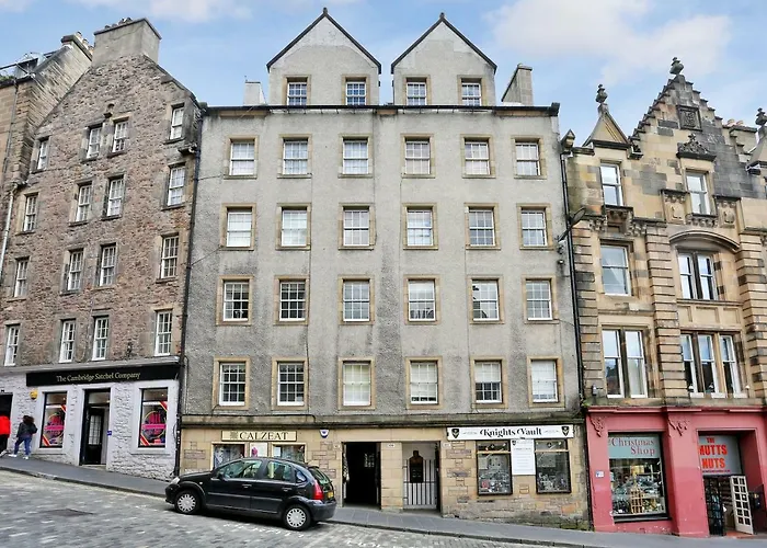 West Bow - Comfy 2 Bed On West Bow Overlooking Grassmarket Lägenhet *