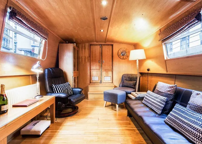 Úszó hotel - Houseboats Edinburgh