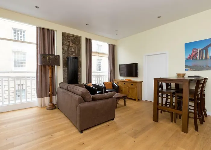Joivy 1 Bed Flat In Old Town, Next To St Giles Cathedral Apartmán Edinburgh