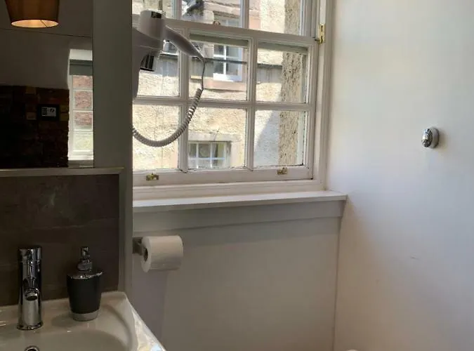 Royal Mile Balconies By The Castle 5*