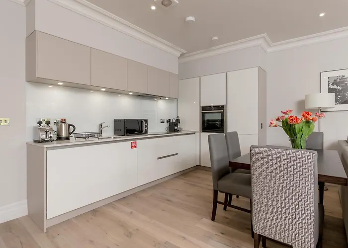 Appartement Destiny Scotland - Chisholm Hunter *