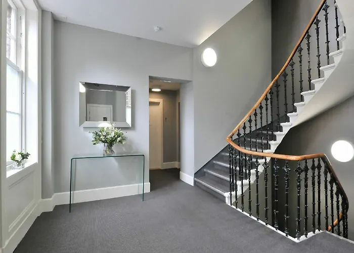 Destiny Scotland - St Andrew Square Apartment Edinburgh