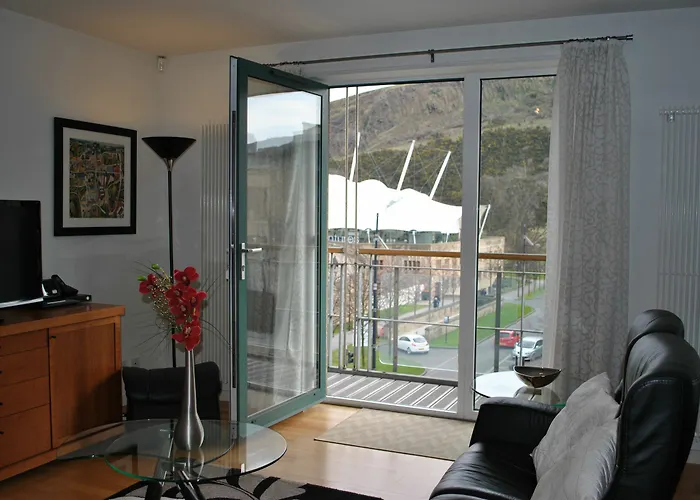 Dreamhouse Holyrood Park شقة إدنبرة