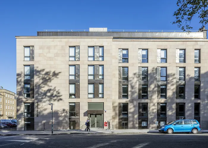 Pure Citystay Elliott House 3*