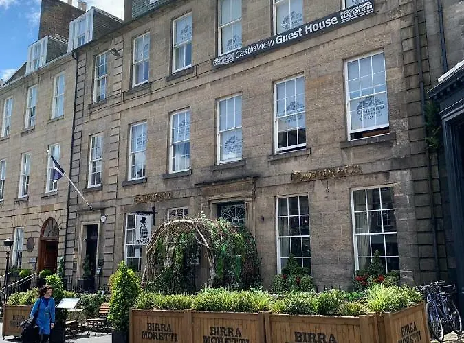 Castle Street Guest house 3*