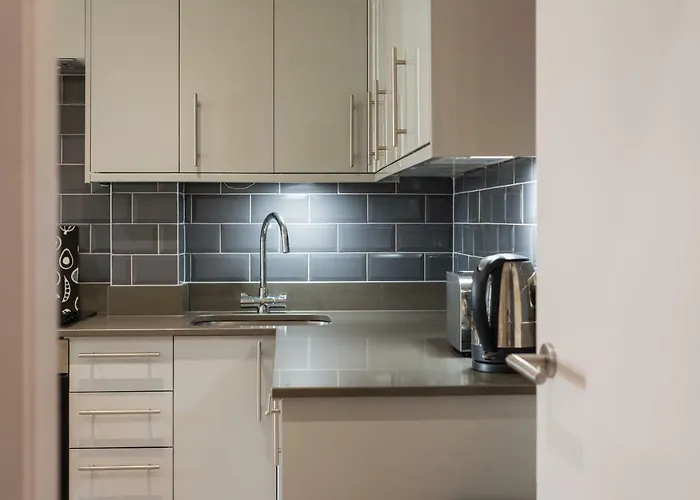 Hotel apartamentowy Fountain Court - Grove 4*