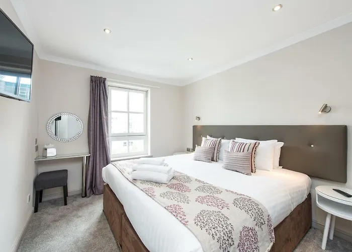 Fountain Court - Grove 4* Edynburg