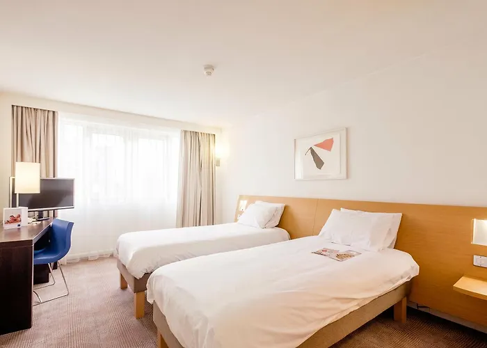 Novotel Centre Hotel 4*