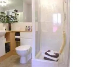 Lochend Serviced Apartament *