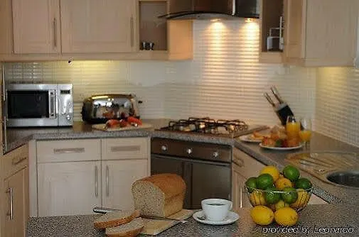 Fountain Court - Eq2 4*