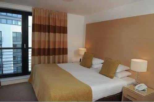 Fountain Court - Eq2 Lejlighedshotel 4*
