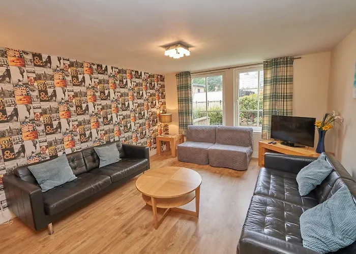 Castle - Annandale *