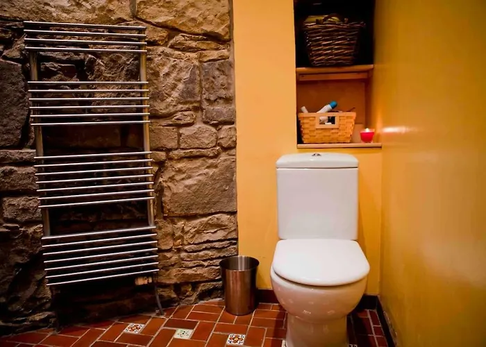 Epicurean Clerk * إدنبرة