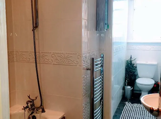 Bailie Royal Mile * Edinburgh