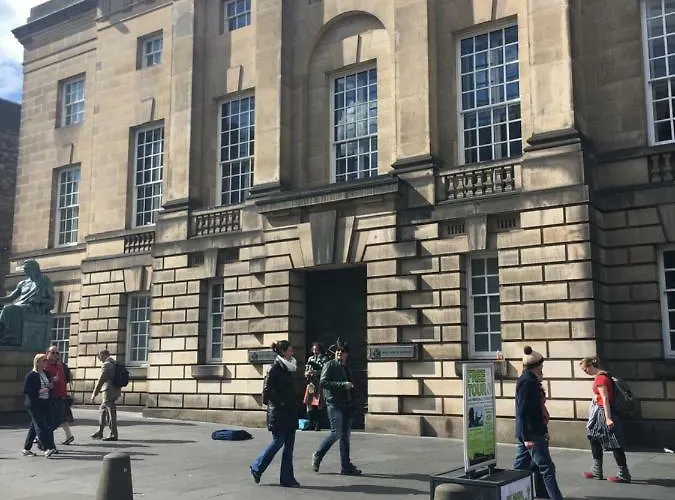 Διαμέρισμα Bailie Royal Mile