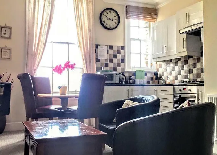 Bailie Royal Mile * Edinburgh