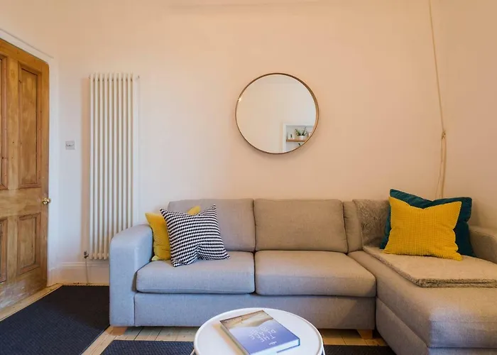 Historic 1890s Turned Relaxing Retreat * Edinburgh