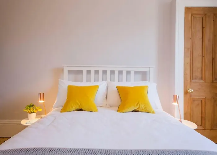 Historic 1890s Turned Relaxing Retreat Lejlighed Edinburgh