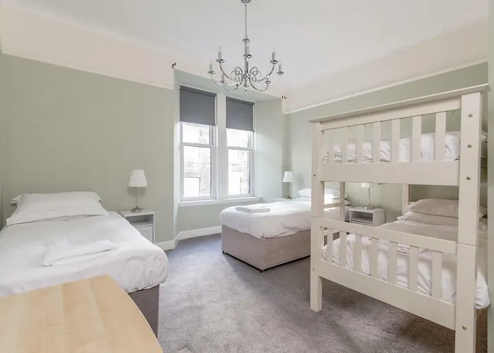 Rose Street Edinburgh