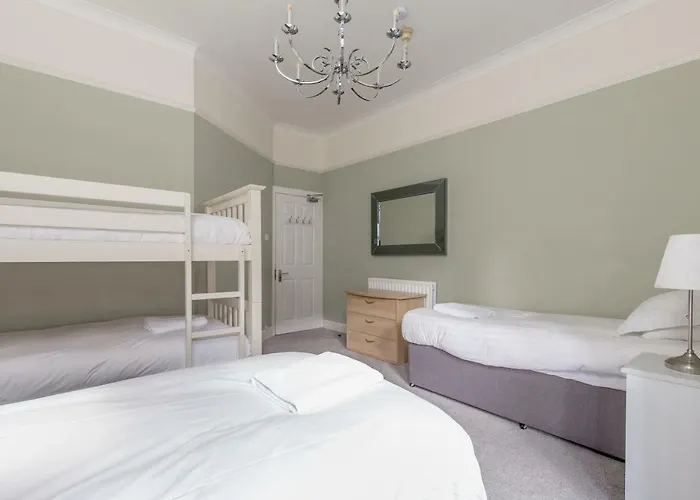 Daire Rose Street Edinburgh