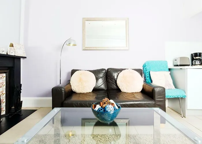 Near Centre Luxury Apartment *