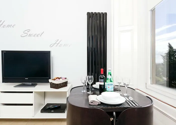 Near Centre Luxury Edinburgh