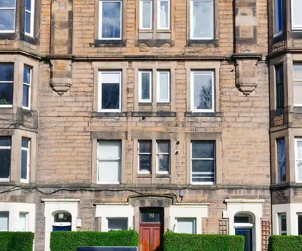 Near Centre Luxury Apartment *