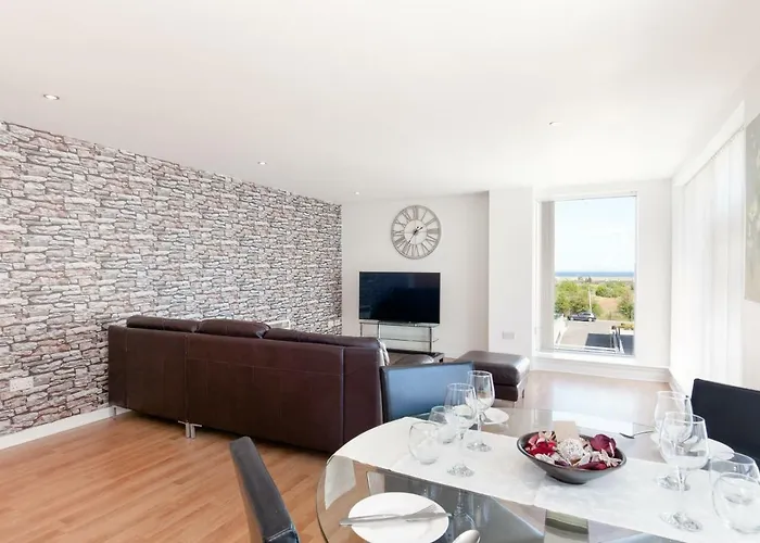 Apartment Stylish Garden View Edinburgh