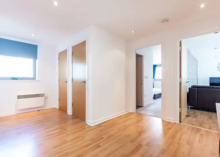 Stylish Garden View Edinburgh