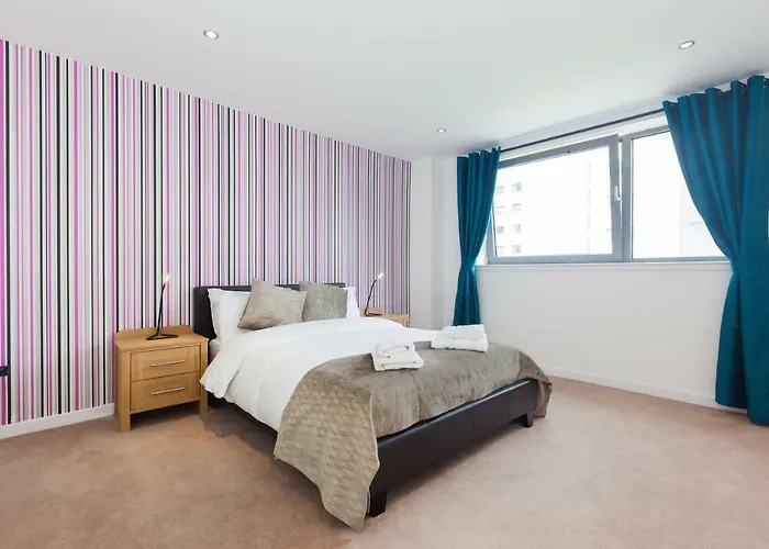 Apartment Stylish Garden View Edinburgh