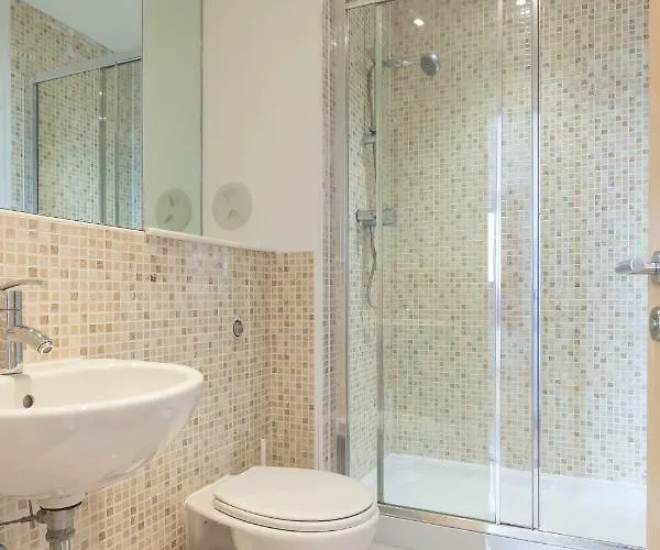 Stylish Penthouse Lägenhet