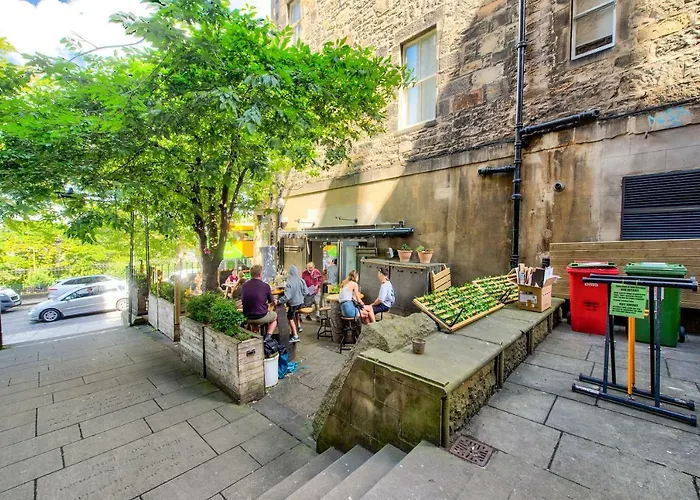 Modern Flat With Fantastic Views By The Royal Mile