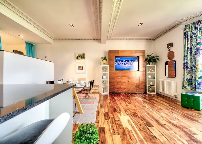דירה Modern Flat With Fantastic Views By The Royal Mile אדינבורו