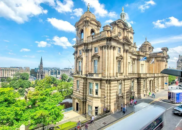 Modern Flat With Fantastic Views By The Royal Mile *