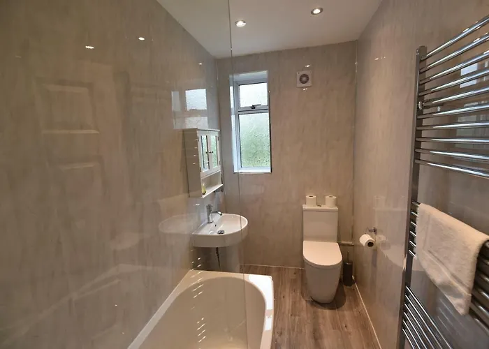 Sighthill 3 Bedrooms With Private Garden * 에든버러