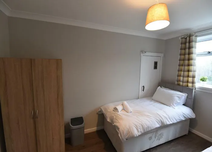 빌라 Sighthill 3 Bedrooms With Private Garden *