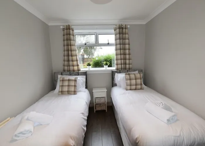 Sighthill 3 Bedrooms With Private Garden 에든버러