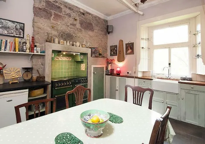 With Parking, Original Art And Antiques 아파트 *